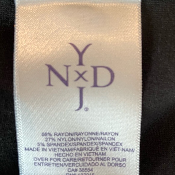 Nordstrom/NYDJ “Lift and Tuck Technology” Pencil Skirt - Picture 6 of 6